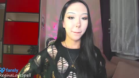 Snapshot of reginainspace chatting on January 20, 11:43 pm Regina online show from January 20, 11:43 pm