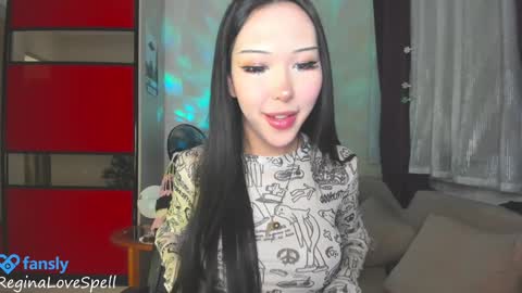 Snapshot of reginainspace chatting on January 23, 11:59 pm Regina online show from January 23, 11:59 pm