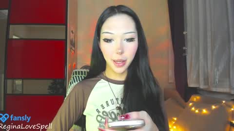 Snapshot of reginainspace chatting on February 2, 9:34 pm Regina online show from February 2, 9:34 pm