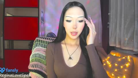 Snapshot of reginainspace chatting on February 6, 9:49 pm Regina online show from February 6, 9:49 pm