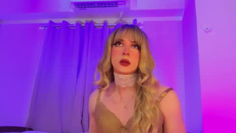 reginarose online show from October 20, 5:10 am