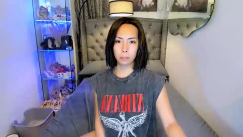 reighnempress online show from November 3, 4:00 am