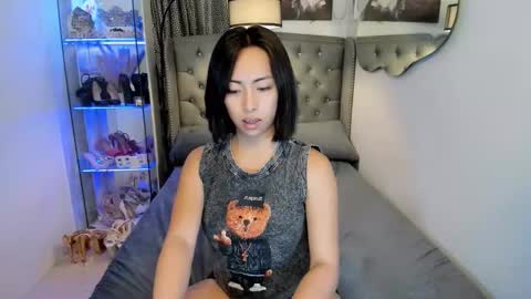 reighnempress online show from November 8, 4:46 am