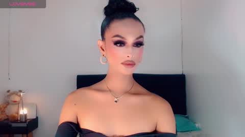 Snapshot of riannagarcia_ chatting on September 9, 3:27 am Rianna Garcia online show from September 9, 3:27 am