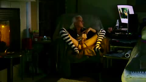 Snapshot of ricks4fun chatting on January 22, 5:26 am PINK HOLE TWINK online show from January 22, 5:26 am