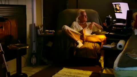 Snapshot of ricks4fun chatting on February 11, 5:05 am PINK HOLE TWINK online show from February 11, 5:05 am