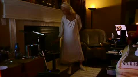 Snapshot of ricks4fun chatting on February 17, 3:25 am PINK HOLE TWINK online show from February 17, 3:25 am