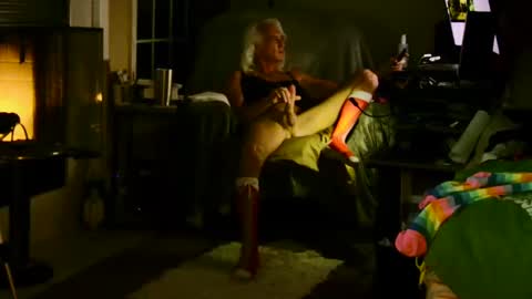 Snapshot of ricks4fun chatting on September 28, 4:44 am PINK HOLE TWINK online show from September 28, 4:44 am