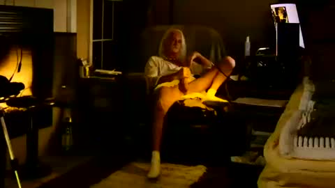 PINK HOLE TWINK online show from October 18, 4:27 am