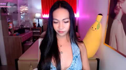 Snapshot of rileymillerx chatting on January 11, 5:51 pm Riley online show from January 11, 5:51 pm
