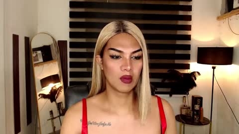 riri online show from March 9, 3:12 am