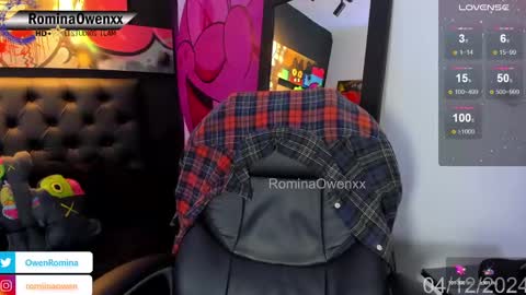 Snapshot of rominaowenxx chatting on December 4, 7:11 am ROMINA OWEN online show from December 4, 7:11 am