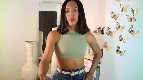 Snapshot of rosalindasexy chatting on February 23, 7:11 am Rosalinda online show from February 23, 7:11 am