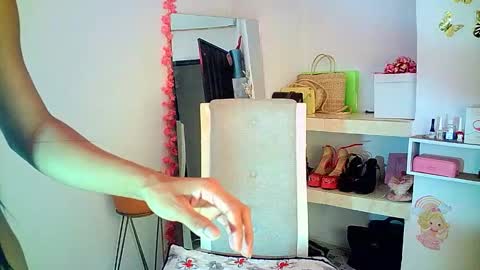 Snapshot of rosalindasexy chatting on October 8, 4:47 am Rosalinda online show from October 8, 4:47 am