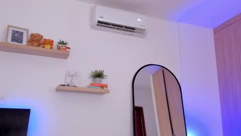 Snapshot of rose__saenz chatting on February 27, 6:31 pm Rose Saenz online show from February 27, 6:31 pm