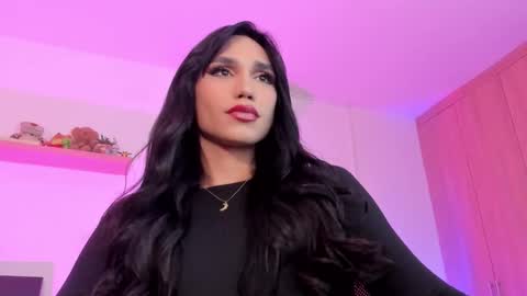 Rose Saenz online show from November 27, 7:59 pm