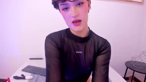 Snapshot of rose_blosson chatting on September 22, 10:59 pm Rose online show from September 22, 10:59 pm