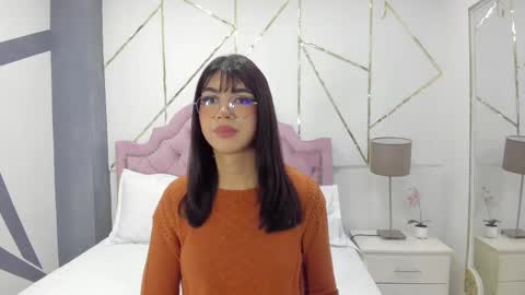 Snapshot of rosecassie chatting on December 22, 12:38 pm Rose online show from December 22, 12:38 pm