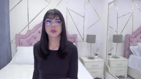 Snapshot of rosecassie chatting on December 31, 12:36 pm Rose online show from December 31, 12:36 pm