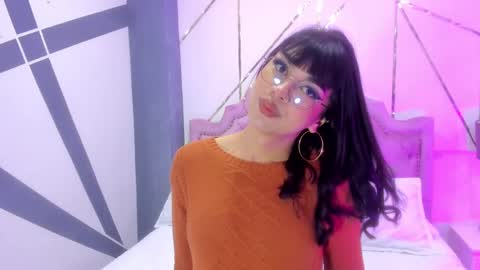 Snapshot of rosecassie chatting on January 10, 12:36 pm Rose online show from January 10, 12:36 pm