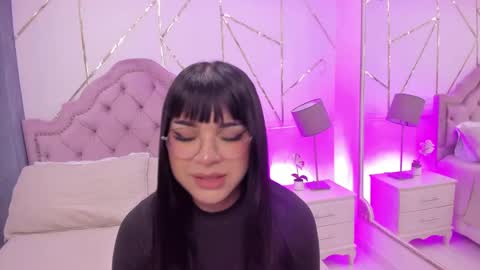 Snapshot of rosecassie chatting on January 26, 1:04 pm Rose online show from January 26, 1:04 pm
