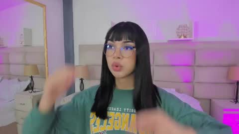 Snapshot of rosecassie chatting on February 9, 12:52 pm Rose online show from February 9, 12:52 pm
