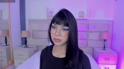 Snapshot of rosecassie chatting on February 13, 1:05 pm Rose online show from February 13, 1:05 pm