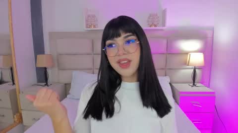 Snapshot of rosecassie chatting on February 22, 1:03 pm Rose online show from February 22, 1:03 pm