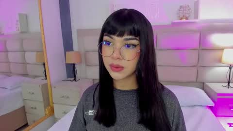 Snapshot of rosecassie chatting on February 26, 1:52 pm Rose online show from February 26, 1:52 pm