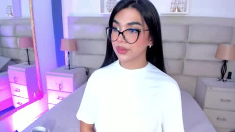 Snapshot of rosecassie chatting on September 24, 1:06 pm Rose online show from September 24, 1:06 pm