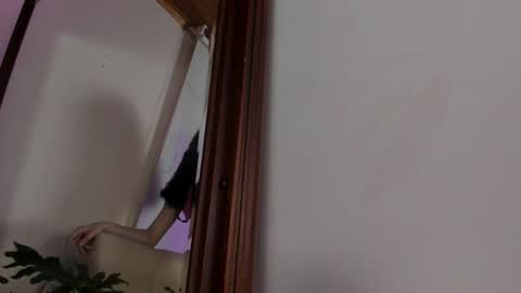 Snapshot of roselinedior chatting on December 29, 5:54 pm Lyla OF roselinedior online show from December 29, 5:54 pm