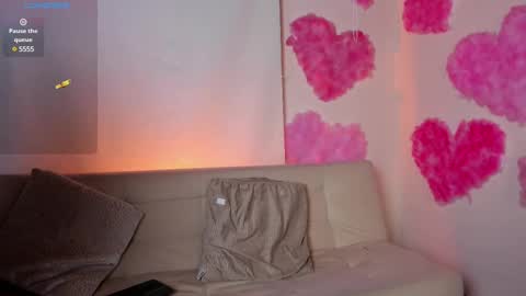 Snapshot of roselinedior chatting on February 24, 3:31 pm Lyla OF roselinedior online show from February 24, 3:31 pm