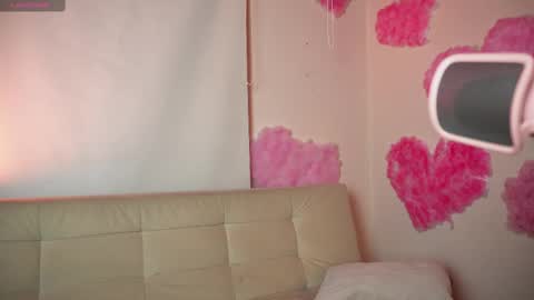 Snapshot of roselinedior chatting on February 26, 6:00 pm Lyla OF roselinedior online show from February 26, 6:00 pm