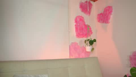 Snapshot of roselinedior chatting on March 9, 2:54 pm Lyla OF roselinedior online show from March 9, 2:54 pm