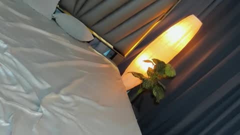 rosieriches online show from October 16, 5:45 pm