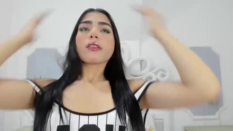 roxana_scott1 online show from October 1, 3:51 am