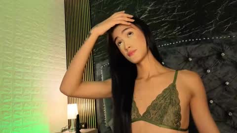 Snapshot of roxana_scottt chatting on September 29, 11:43 am roxana_scottt online show from September 29, 11:43 am