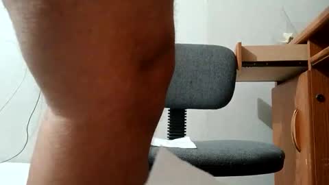 Snapshot of rtor72 chatting on October 5, 9:32 am Rtor72 online show from October 5, 9:32 am