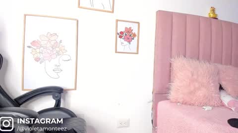 Snapshot of rubioberli chatting on January 1, 7:20 am RubiOberli 9 INCH Guys my blue page is available now online show from January 1, 7:20 am