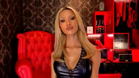 Ruth Evangelista online show from December 3, 11:58 am