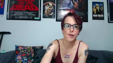 Snapshot of ryff_burnz chatting on December 14, 10:18 pm Ryff Burnz online show from December 14, 10:18 pm