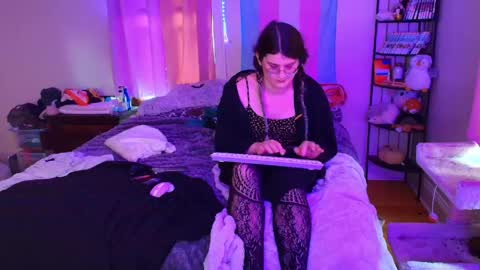 Ryn Michele online show from May 20, 11:33 pm