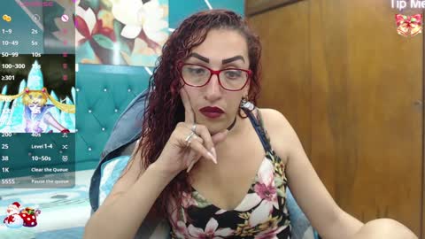 Snapshot of sabrina_dupont chatting on December 26, 12:59 pm SABRINA online show from December 26, 12:59 pm
