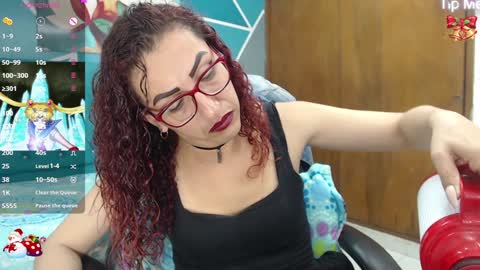Snapshot of sabrina_dupont chatting on December 31, 12:46 pm SABRINA online show from December 31, 12:46 pm