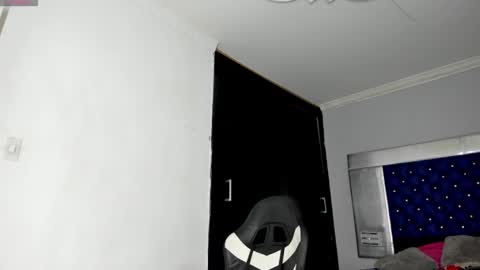 Snapshot of sabrinaxxx11 chatting on October 4, 7:03 pm sabrinaxxx11 online show from October 4, 7:03 pm