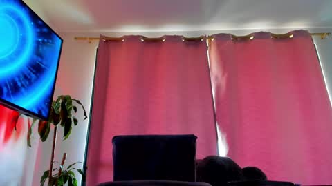 Snapshot of sahra_belmont chatting on December 2, 12:46 pm Sara online show from December 2, 12:46 pm