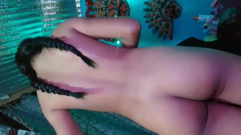 Snapshot of samantha_clariss chatting on September 16, 3:05 pm samantha_clariss online show from September 16, 3:05 pm