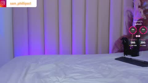 Snapshot of samphillipss chatting on October 2, 12:22 am Samantha online show from October 2, 12:22 am