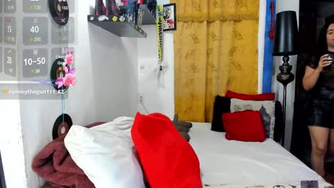 Snapshot of sarahjey chatting on January 25, 9:04 am SARAHJEY online show from January 25, 9:04 am