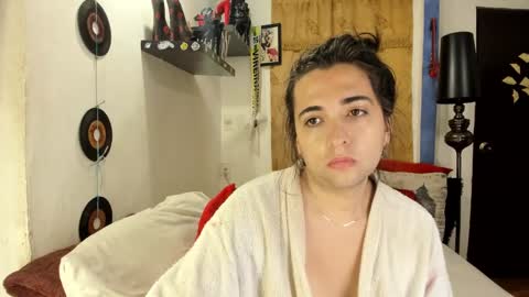 Snapshot of sarahjey chatting on January 26, 1:58 pm SARAHJEY online show from January 26, 1:58 pm